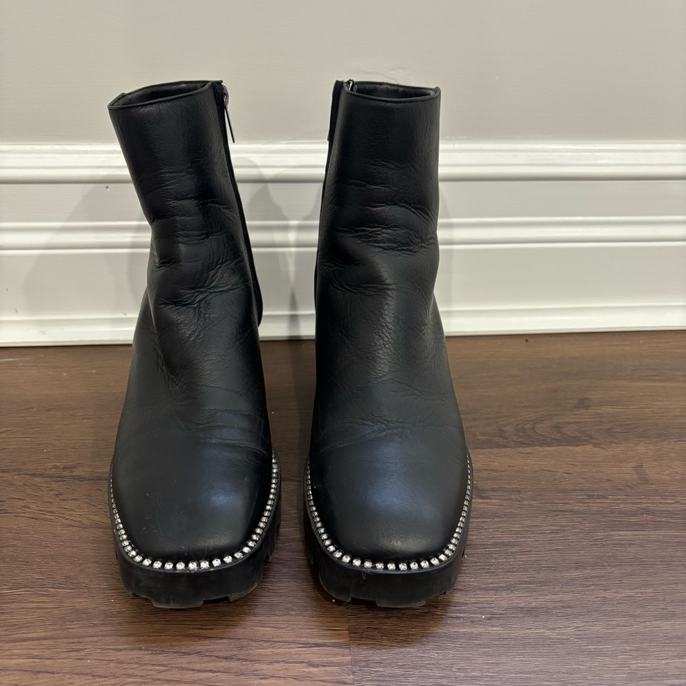 Jimmy Choo Elegant Black Leather Ankle Boots